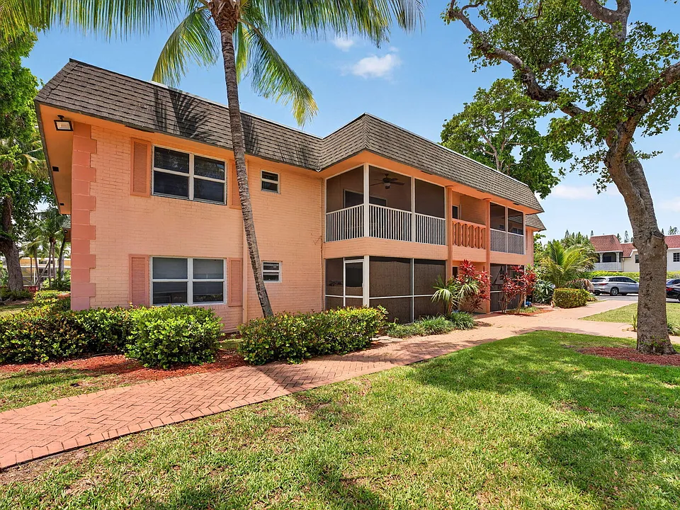 760 SE 2nd Ave #D216
