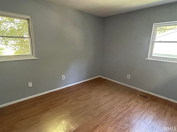 5th image of 1327 Northlea Dr