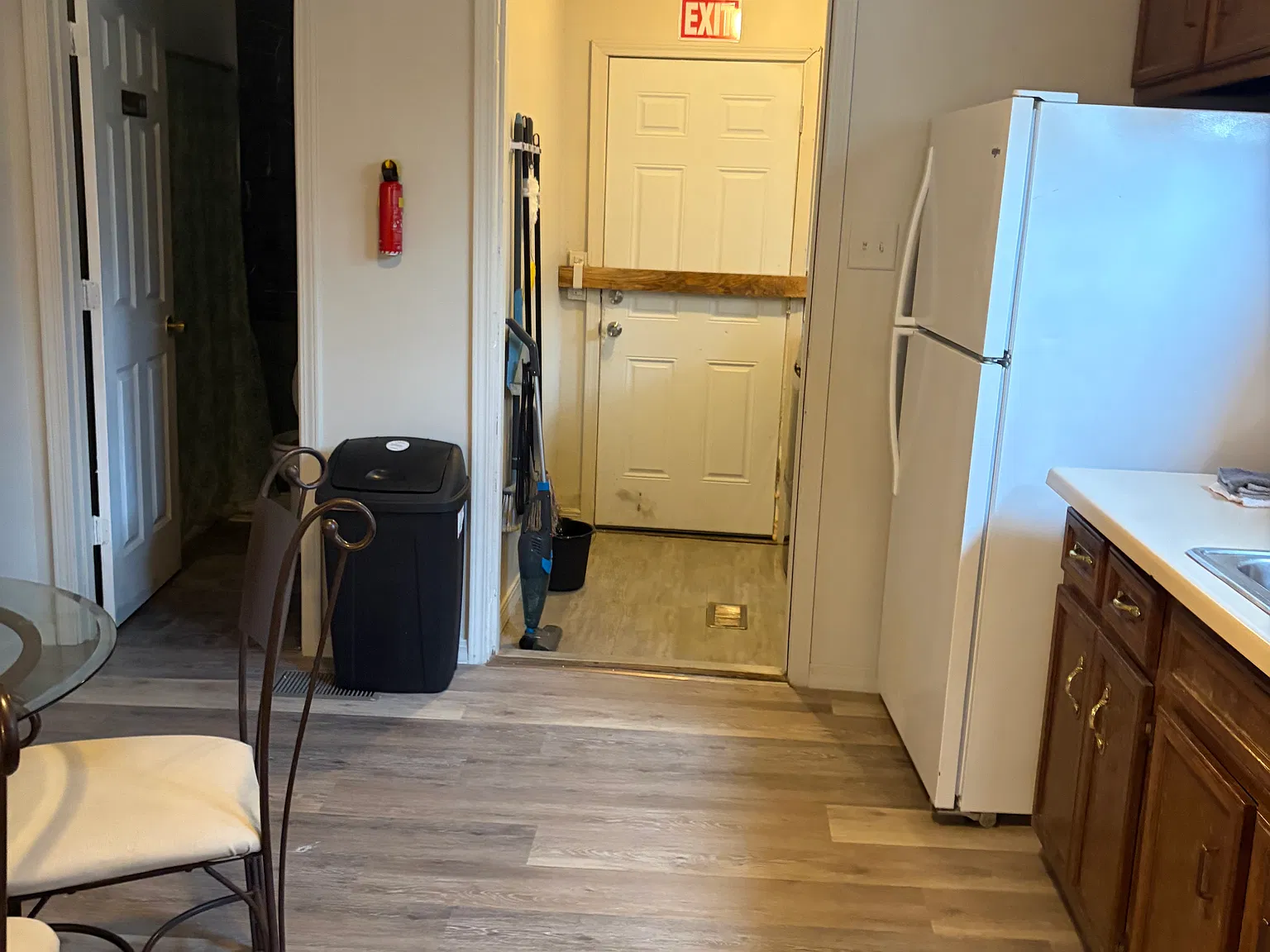 4 bed, 1200 sqft, $650 — Photo 2