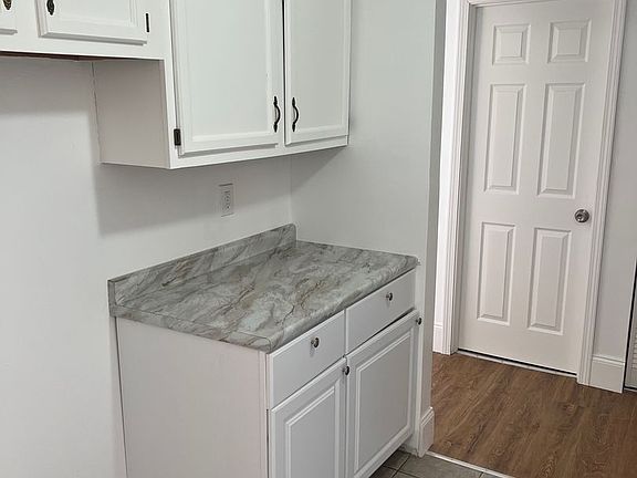 3rd image of 147 Shields Rd APT 2