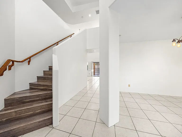 8786 E Corte Caida Del Sol — Photo 4
