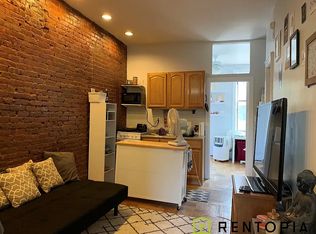 371 S 4th St #2M, Brooklyn, NY 11211