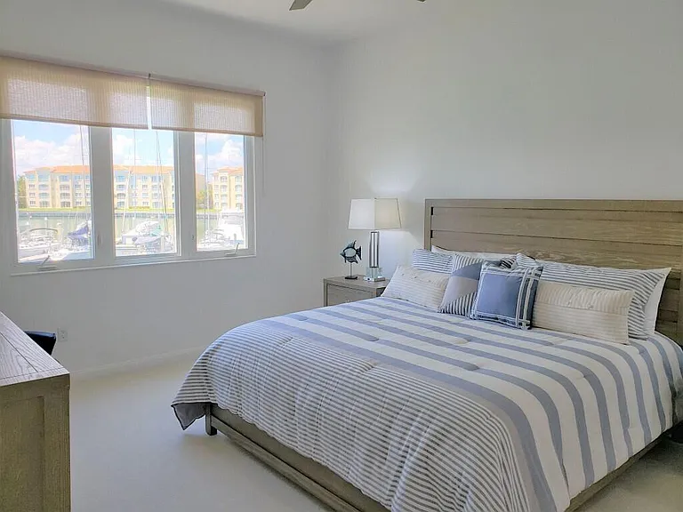 10 Harbour Isle Dr E #204 — Photo 16