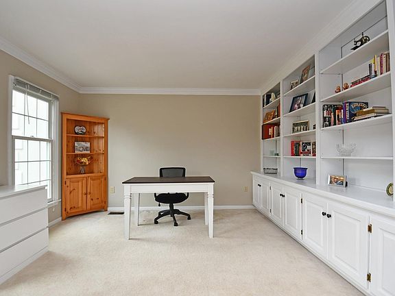 4th image of 6706 Maddux Dr