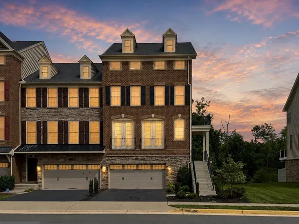 24994 Glasgow Heights Ter, Chantilly, VA 20152
