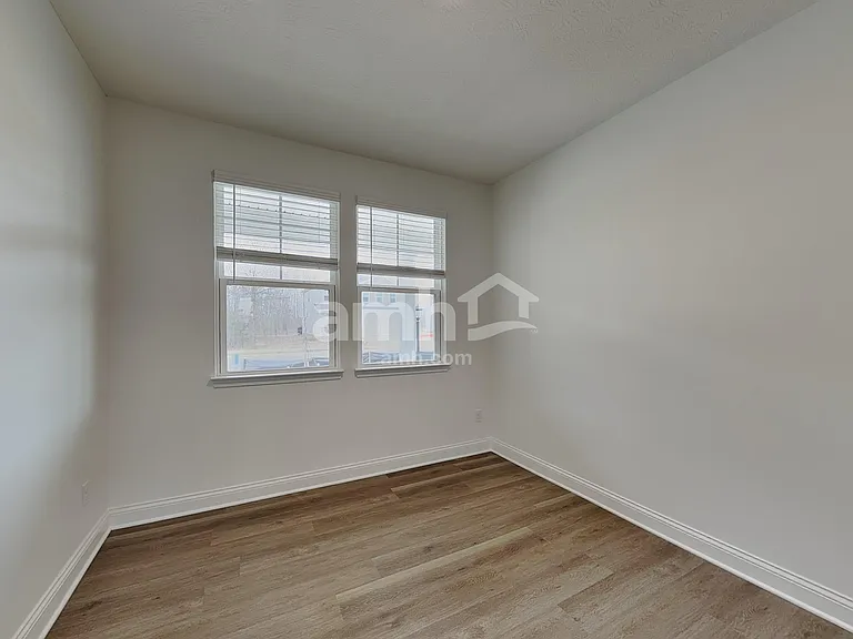 890 Heritage Blvd — Photo 14