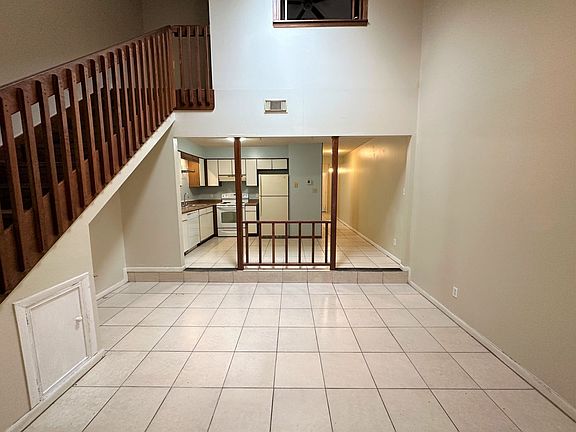 3rd image of 7261 Lago Vista Ct