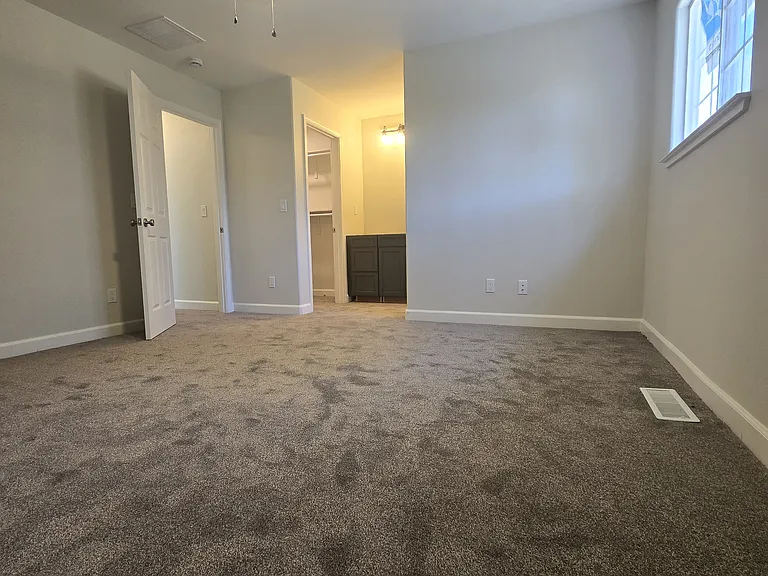 1340 Leonard Rd — Photo 17
