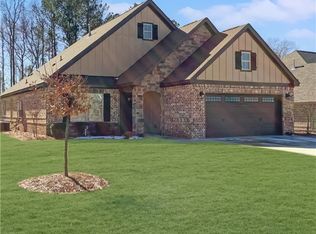 518 High Dr, Opelika, AL 36804