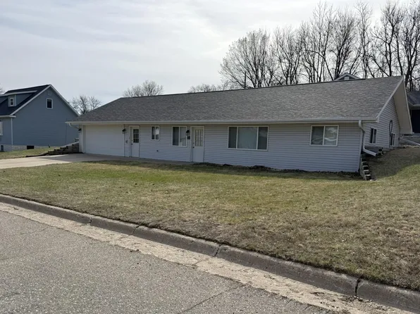 121 N 14th St, Estherville, IA 51334