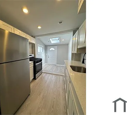 2 bed, $1,950 — Photo 2