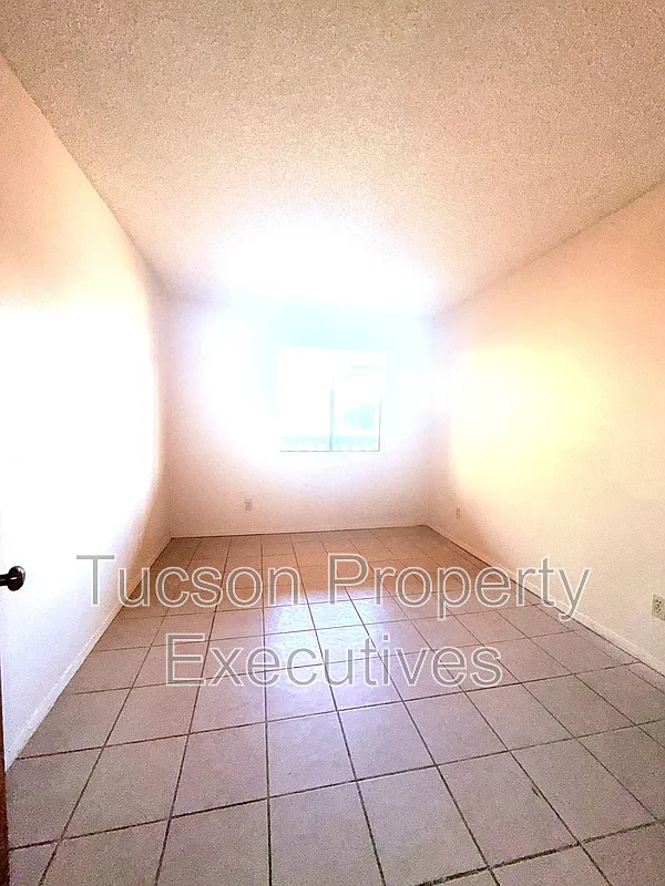 1 bed, 1.0 bath, 600 sqft, $700 — Photo 3