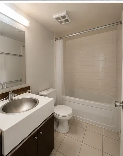 10 Navy Wharf Ct — Photo 3