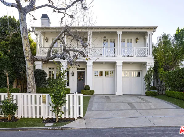 223 S Medio Dr, Los Angeles, CA 90049