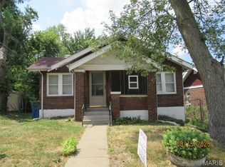 3207 Elsworth Pl, Saint Louis, MO 63121