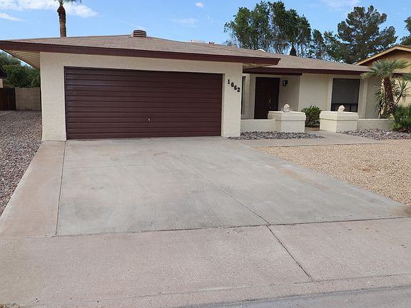 2nd image of 1662 S Saguaro