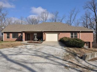 1511 Arrowhead Trl, Boonville, MO 65233