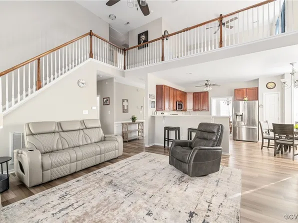 14718 Waters Shore Dr, Midlothian, VA 23112