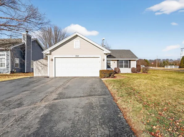 1903 Silverthorn Dr, Byron, IL 61010