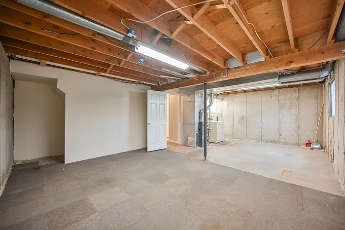918 E Vics Rd — Photo 21
