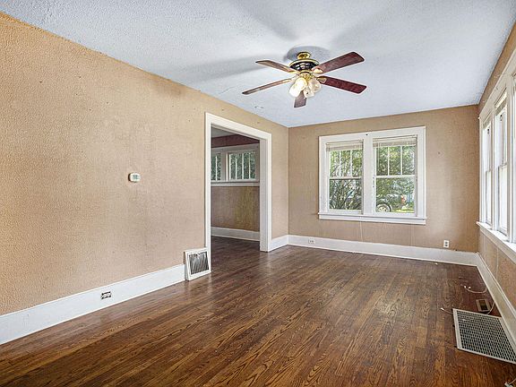 3rd image of 224 Highland Ave