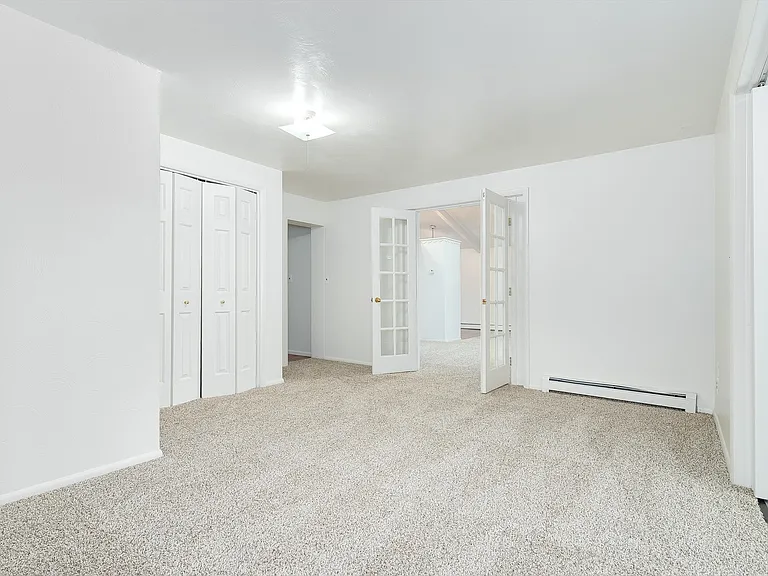 850 W Chenango Ave — Photo 16