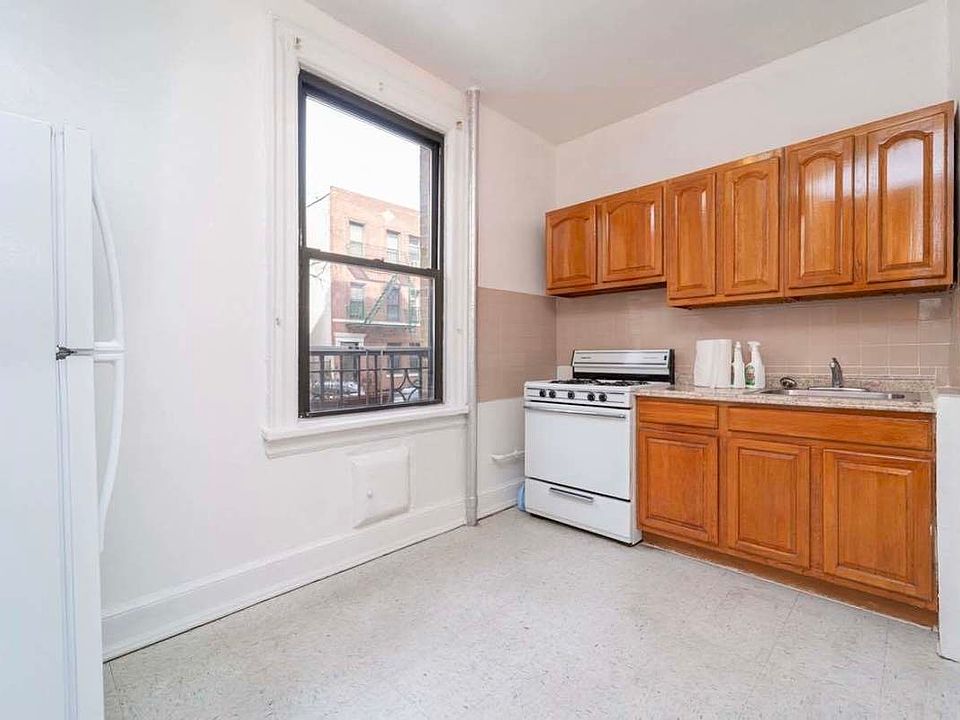 1st image of 3153 34th St APT 1