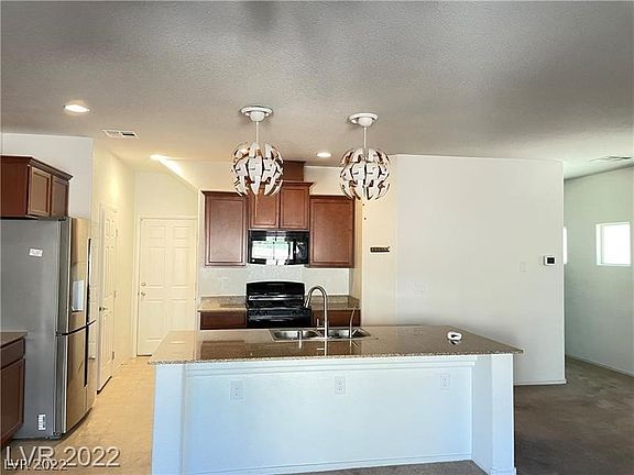 5th image of 2866 Glass Vine Ct