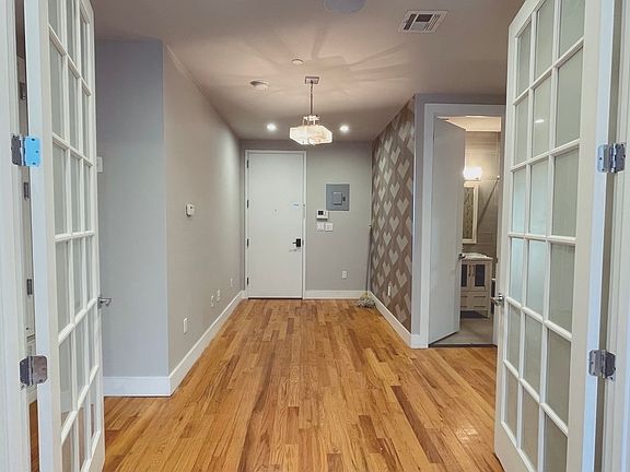 5th image of 672 Grand St #B2