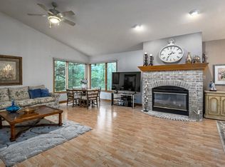 4702 Eastwood Rdg, Racine, WI 53406