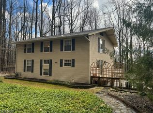 16 Dogwood Dr, Chester, NJ 07930