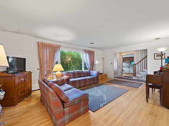 4th image of 12 Ryder Rd