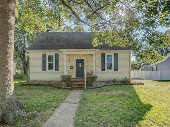 214 Cherry St, Red Bud, IL 62278