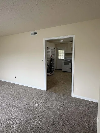 1721 Oshea St - Unit C — Photo 3