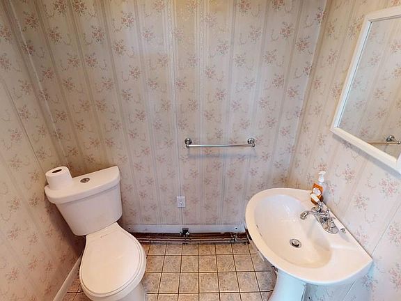 5th image of 1019 39th St