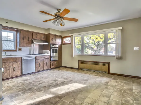 1106 Keswick Place image 6 of 23