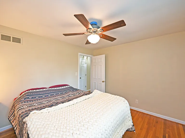 7777 Kugler Mill Rd — Photo 24