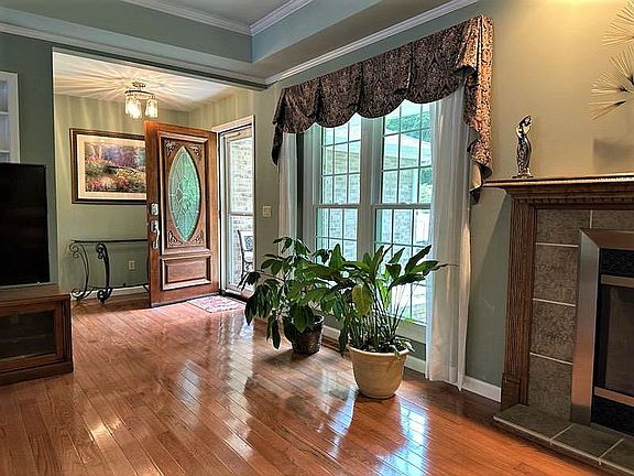Front entrance/Living Room