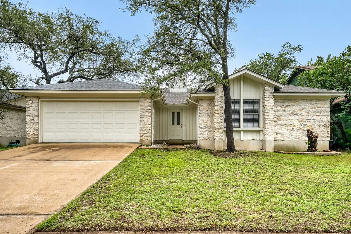 Building Photo - 11922 Meadowfire Dr