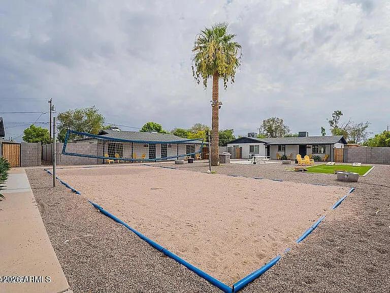 2 bed, 1.0 bath, 750 sqft, $1,450 — Photo 3