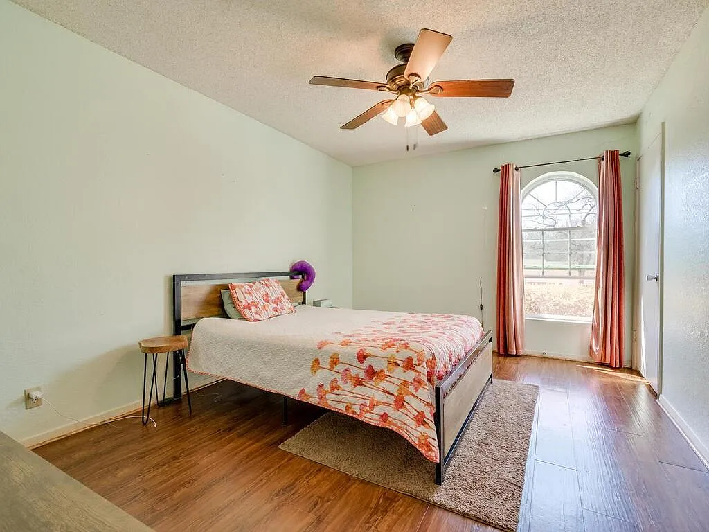 1 bed, 1.0 bath, 612 sqft, $1,200 — Photo 1