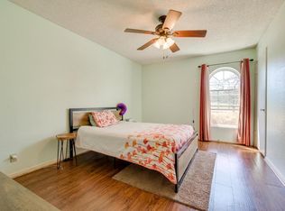 910 Duncan Ln APT 2, Austin, TX 78705
