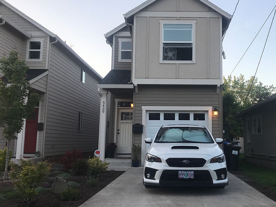 2nd image of 5439 SE Knapp St