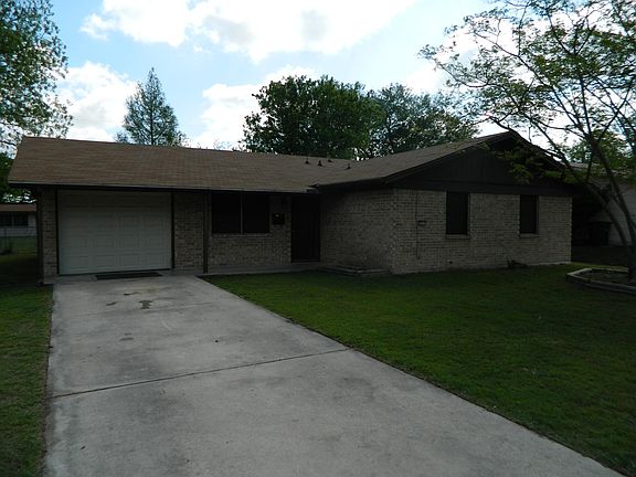 2nd image of 1711 Chippendale Dr