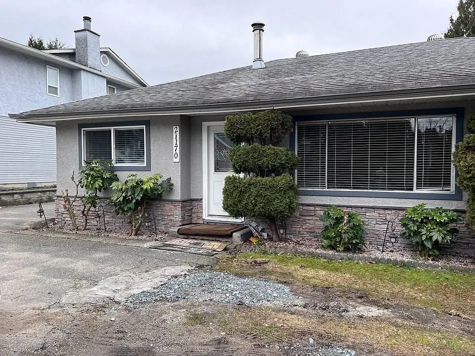 3 bed, 1328 sqft, $2,800 — Photo 1