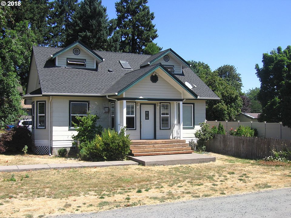 1st image of 322 N 1st St