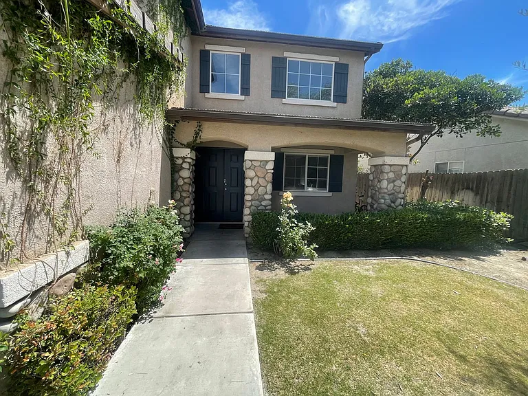 11115 Cactus Valley Dr — Photo 2