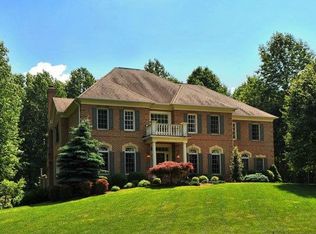 10303 Forest Maple Rd, Vienna, VA 22182