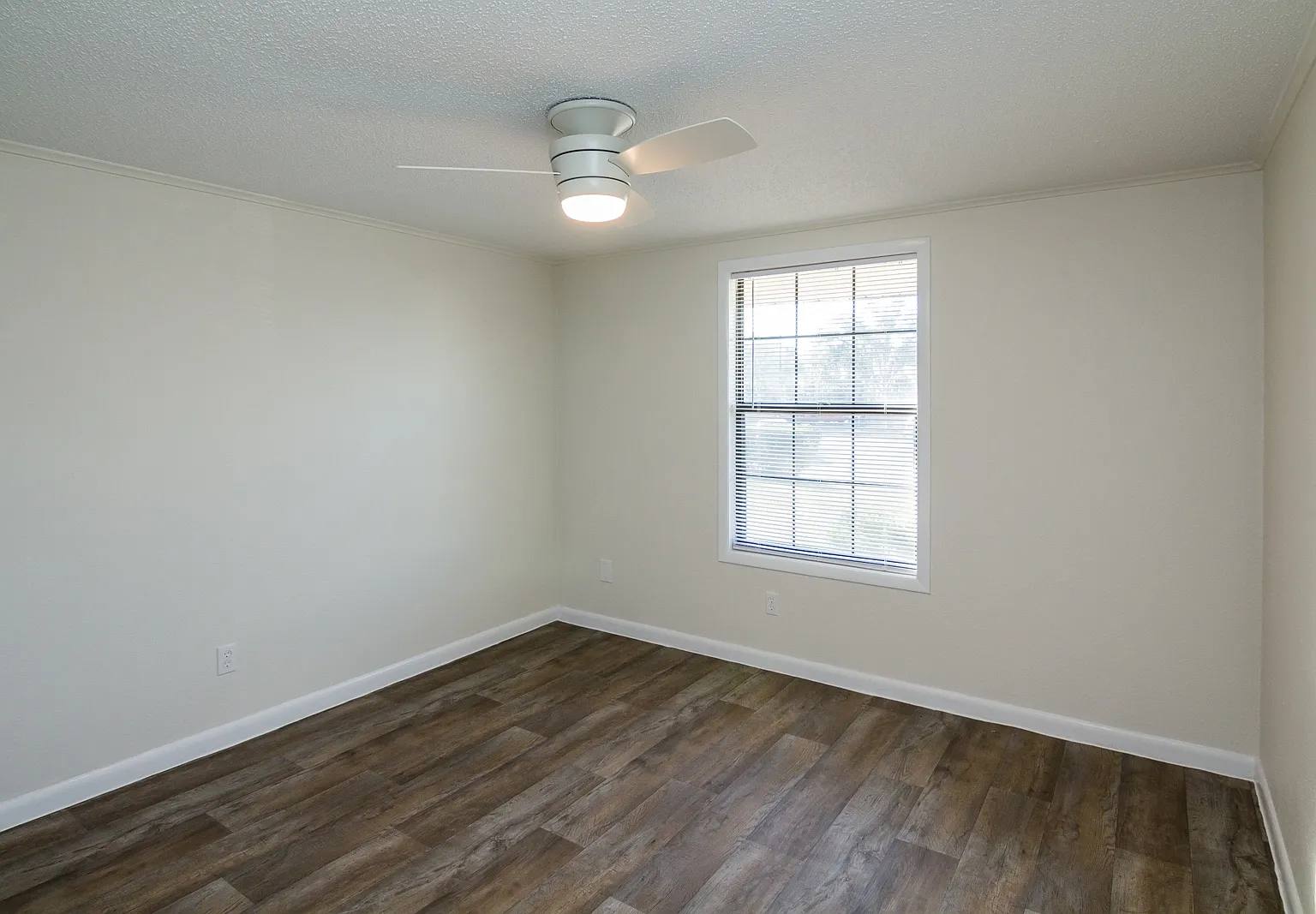 1 bed, 576 sqft, $980 — Photo 4