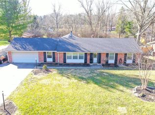2461 S Linda Dr, Bellbrook, OH 45305